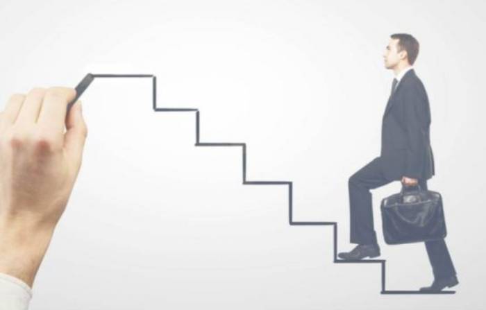 In the next two years, should we be prepared for "asset devaluation"? Insiders s