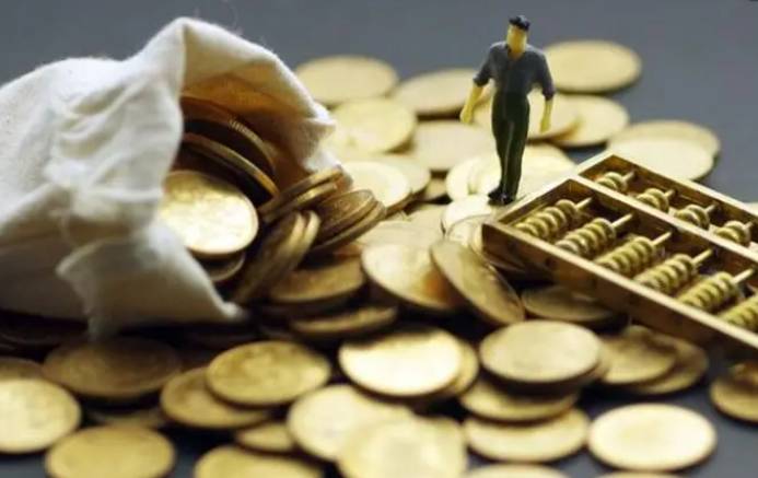 Is it better to keep savings on a card or a passbook? Bank staff reveal the trut